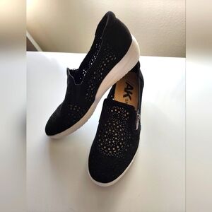 Anne Klein Sport Black Suede Fashion Wedge Shoes Size 8.5